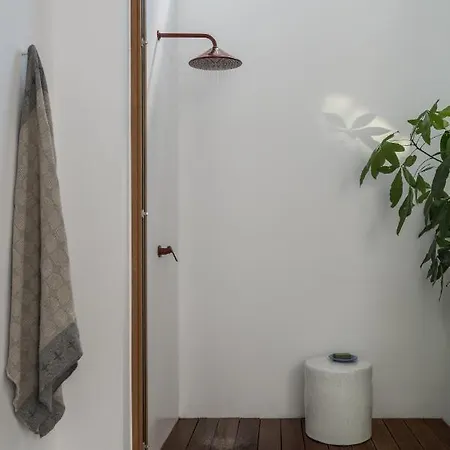 Mimaze Minimalist Living * אלונדה